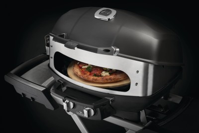 Napoleon Rotisserie Heavy Duty mit Pizza-Ofen Einsatz für TravelQ Gasgrill